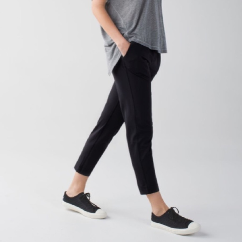 lululemon athletica Black Cropped Ponte Pants